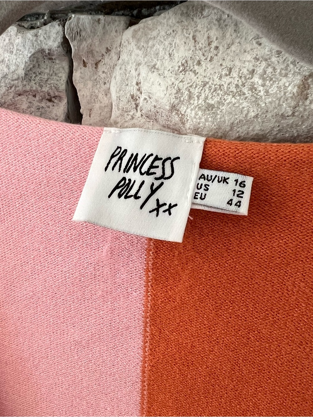 Princess Polly Pink & Orange Colorblock V-Neck Knit Tank Crop - Picture 3 of 6